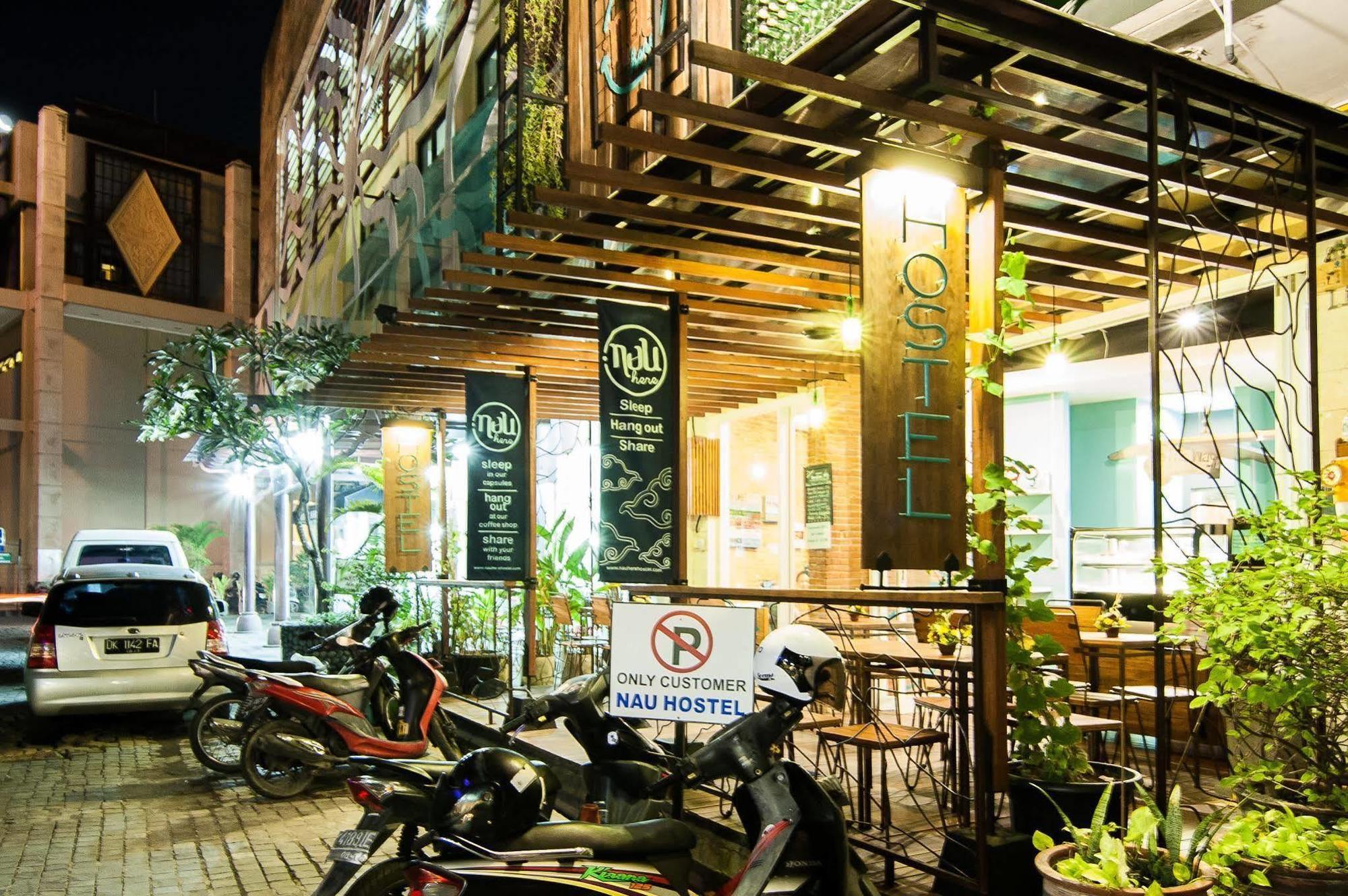 Nau Here Hostel Kuta Lombok Eksteriør bilde