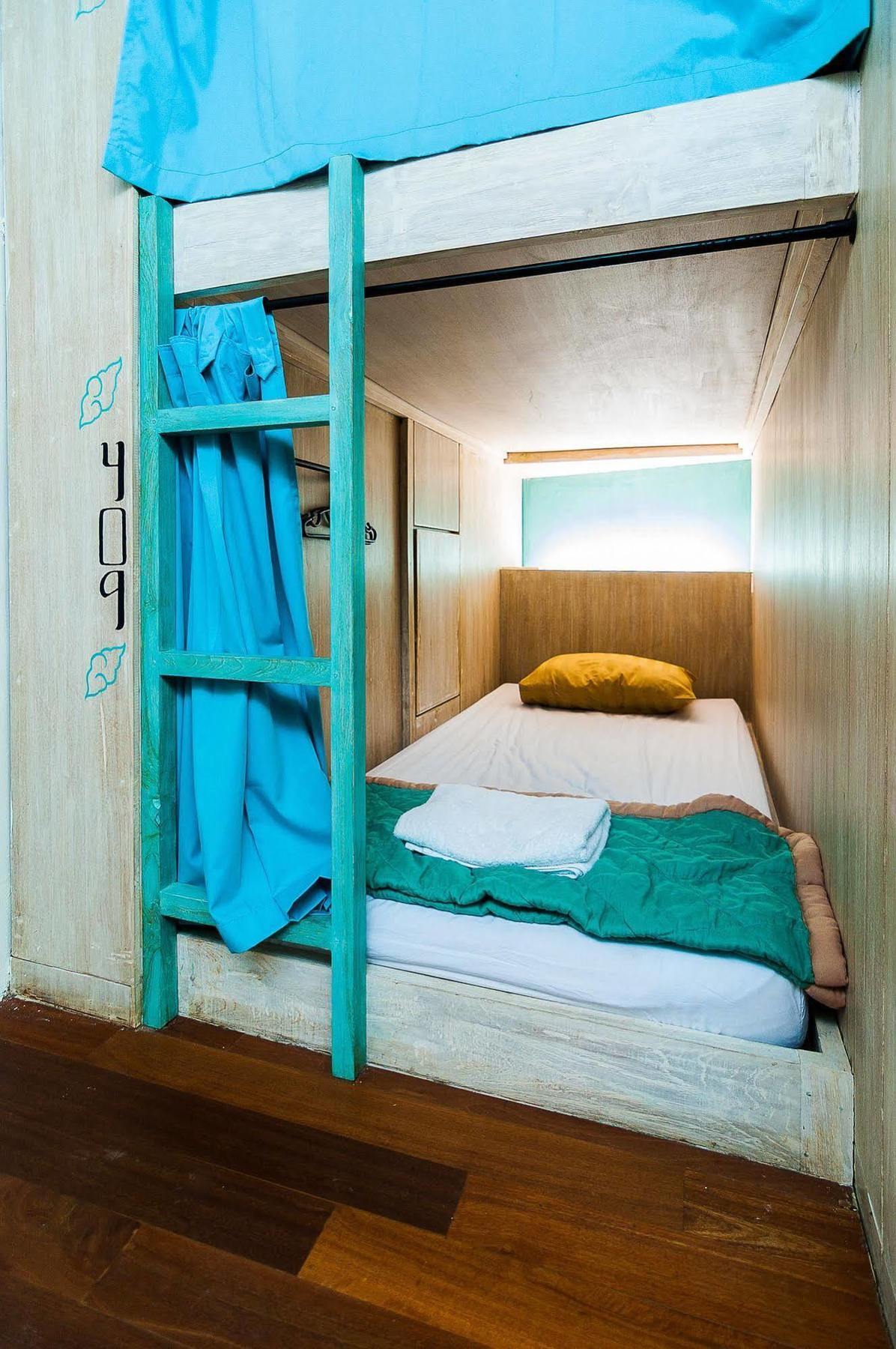 Nau Here Hostel Kuta Lombok Eksteriør bilde