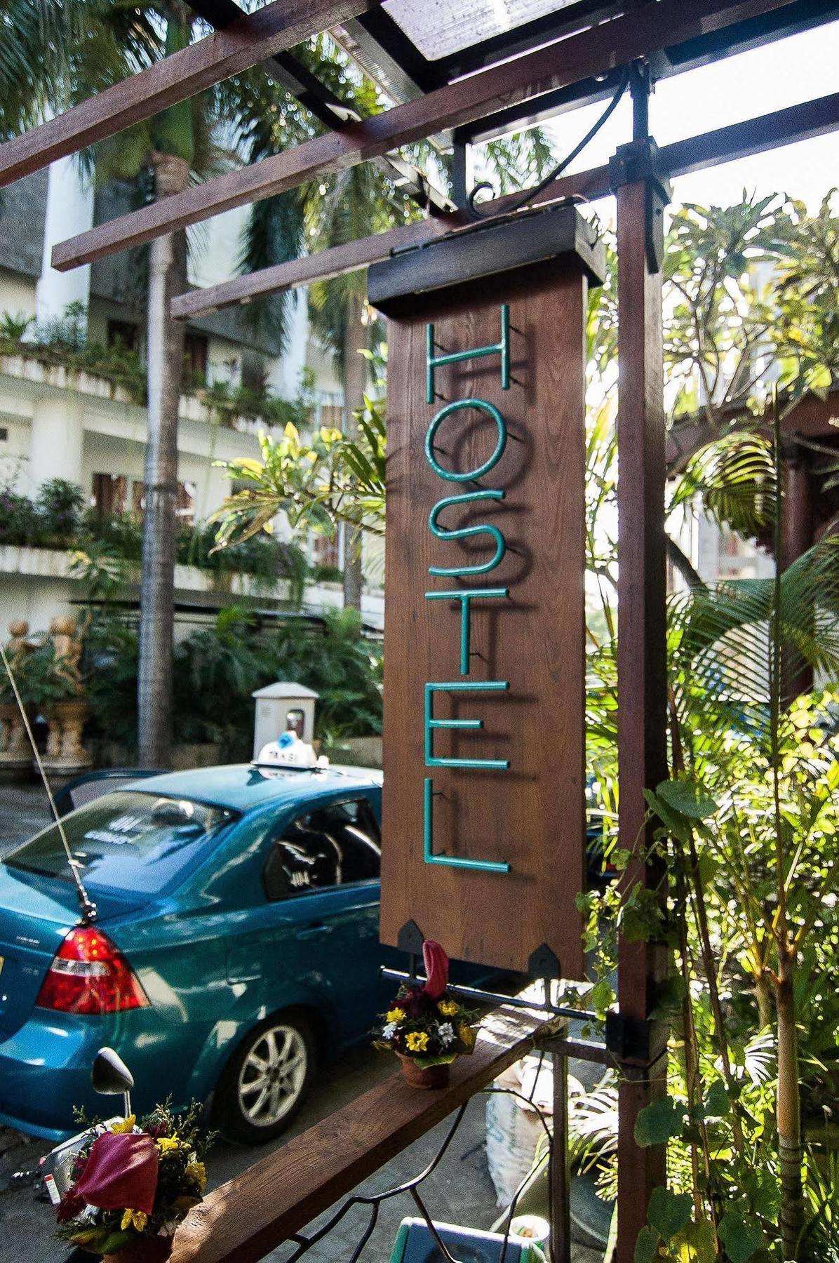 Nau Here Hostel Kuta Lombok Eksteriør bilde